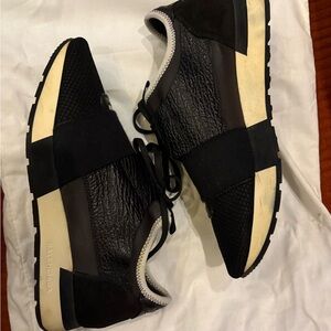 Balenciaga Black Mesh And Leather Race Runner Low Top Sneakers Size 38